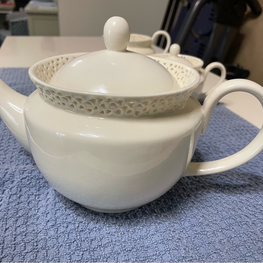 Godinger Teapot, creamer and sugar bowl - Picture 4 of 7